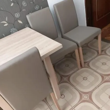 Simon Apartmanhaz * Zamárdi