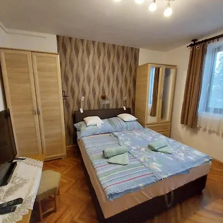아파트 Simon Apartmanhaz 자르마디