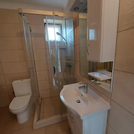 Apartament Simon Apartmanhaz *